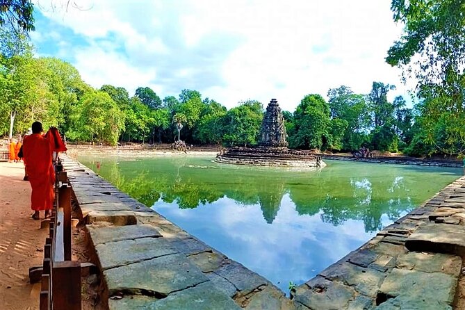 Kbal Spean Trekking Tour With Banteay Srei and Landmine Museum - Physical Requirements