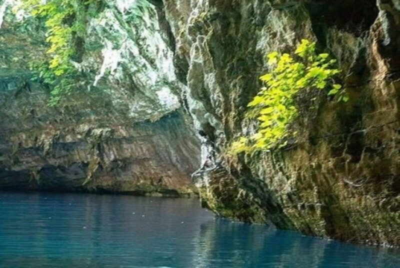 Kefalonia: Half-Day Lake Melissani and Drogarati Cave Tour - Transportation and Accessibility