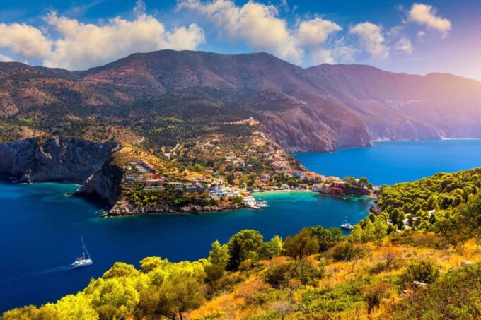 Kefalonia: Island Highlights Bus and Boat Tour With Lunch - Tips for a Great Experience
