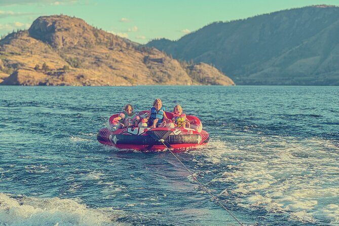Kelowna Boat Hire Waves and Wines Boat Tour - Discovering the "Waves and Wines" Experience