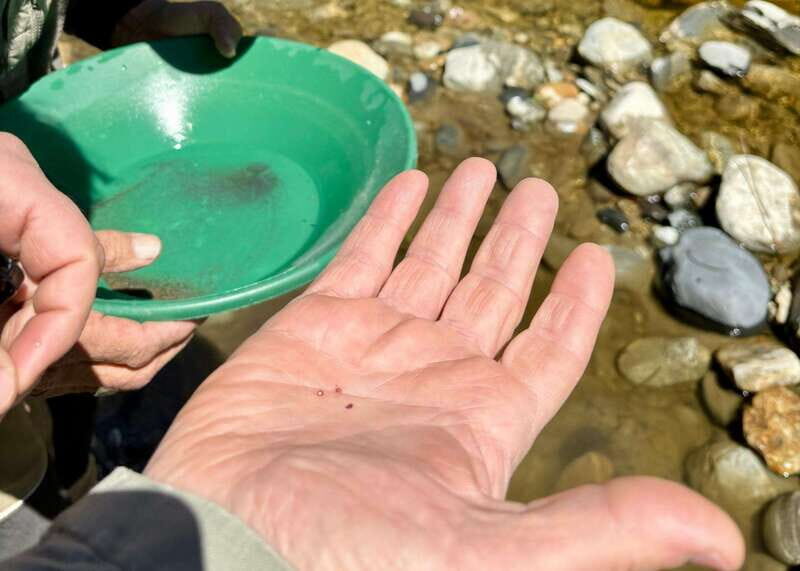 Kelowna E-Bike Gold Panning Expedition - What to Expect From the Kelowna E-Bike Gold Panning Expedition