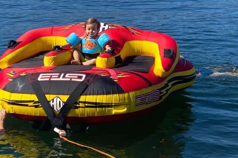 Kelowna: StarCraft C1700 Speed Boat Rental - Key Points