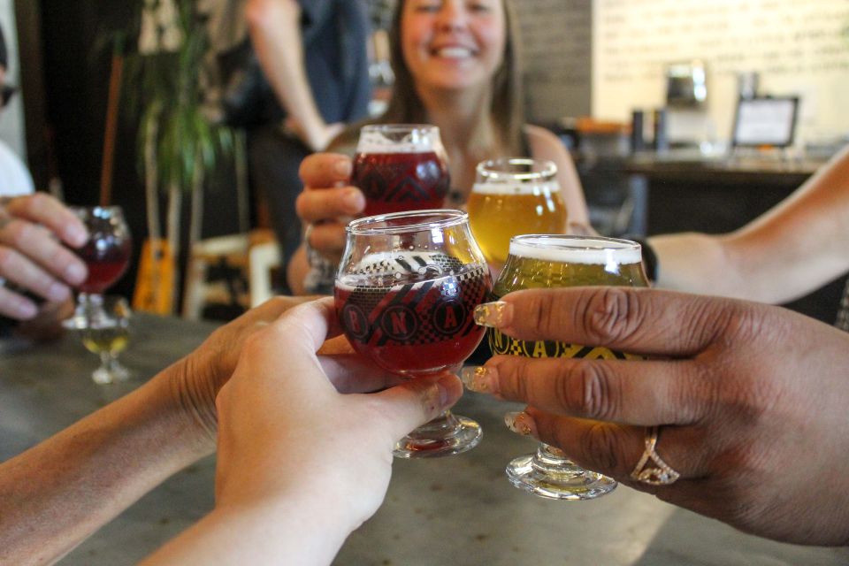 Kelowna: Walking Food Tour With 7 Tastings and 4 Drinks - Taste the Local Cuisine