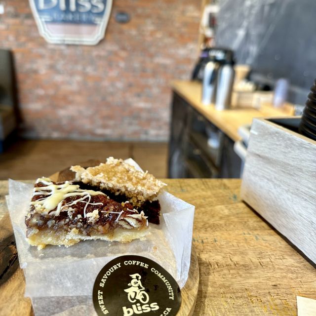 Kelowna: Walking Food Tour With 7 Tastings and 4 Drinks - Unique Local Business Visits