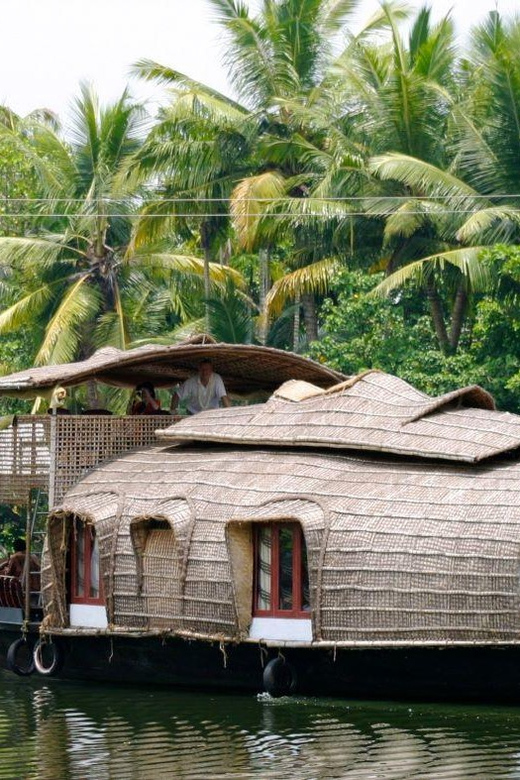 Kerala Beauty, Cochin With Alleppey Houseboat Tour (03 Days) - Itinerary Details