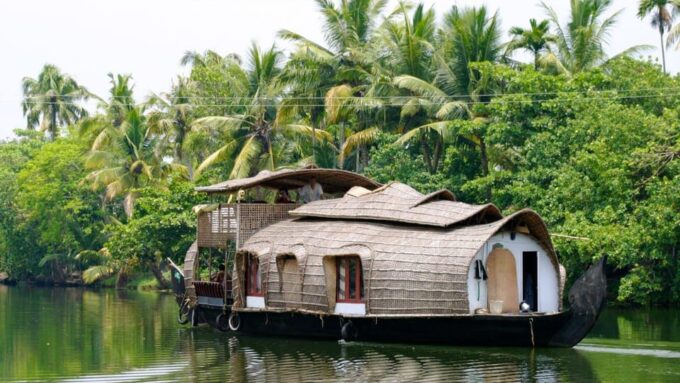 Kerala Beauty, Cochin With Alleppey Houseboat Tour (03 Days) - Inclusions