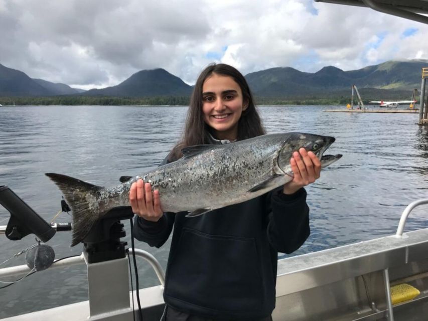 Ketchikan: Salmon and Halibut Combo Fishing Charter - Boats and Inclusions