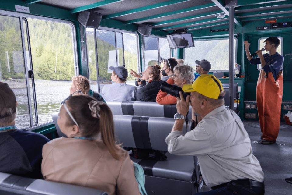 Ketchikan: Wilderness Boat Cruise and Crab Feast Lunch - Savoring the Dungeness Crab Feast