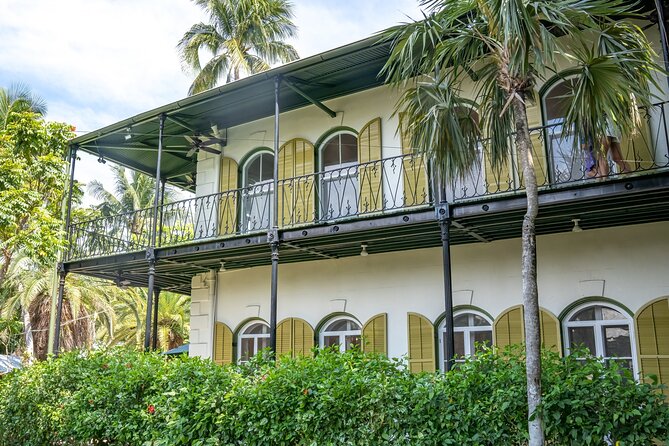 Key West Walking Tour With Glass Bottom Boat Cruise - Good To Know