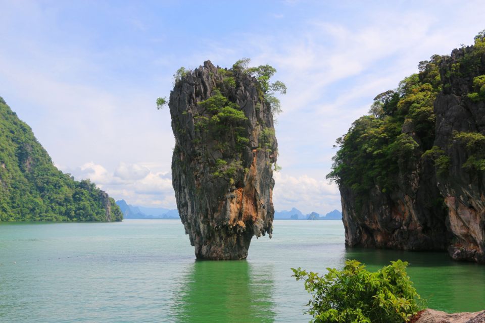 Khao Lak: Phang Nga Bay & James Bond Island by Longtail Boat - Suwan Khuha Cave Temple
