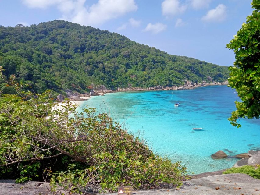 Khao Lak/Phuket: Similan by Speedcatamaran 16 People MAXIMUM - What to Bring