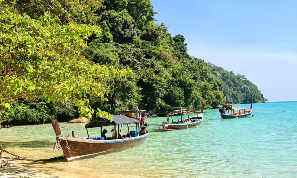 Khao Lak: Surin Islands Snorkeling Trip by Speedcatamaran - Dining and Refreshments