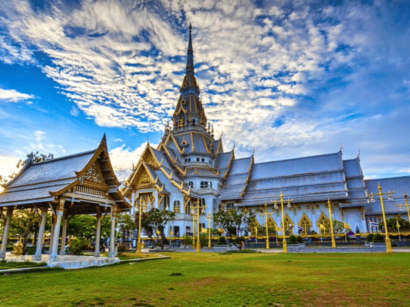 Khlong Khuean Shri Ganesh Park & 100-Year-Old Ban Mai Market - Key Points