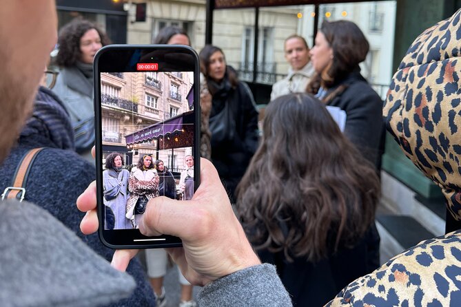 -Kids Friendly- Eat, Play, Love Montmartre: 3H Walking Food Tour - Meeting and Ending Points
