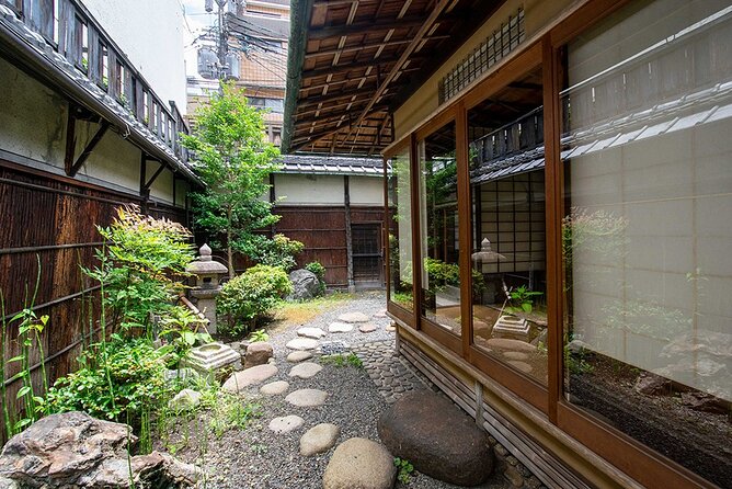 Kimono Tea Ceremony at Kyoto Maikoya, NISHIKI - Green Tea Sampling