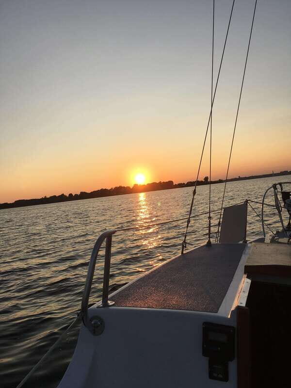 Kingston: Skippered Sailing Charter - FAQ