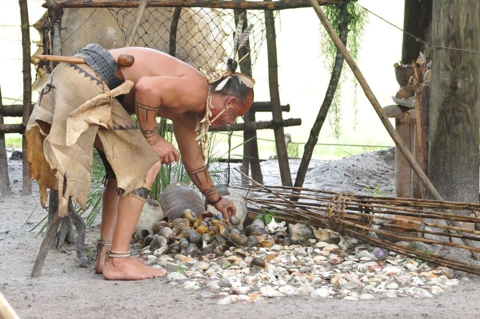 Kissimmee: Jororo Native Village Alligator History Show - Immersive Cultural Experience
