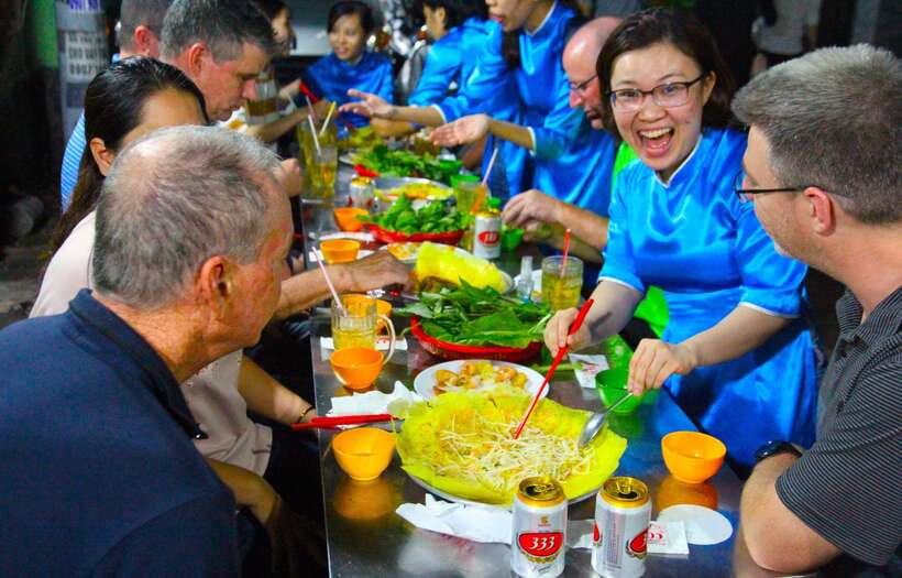 KISSTOUR | Motorbike Food Tour Female Drivers in Ho Chi Minh - Culinary Delights on the Tour