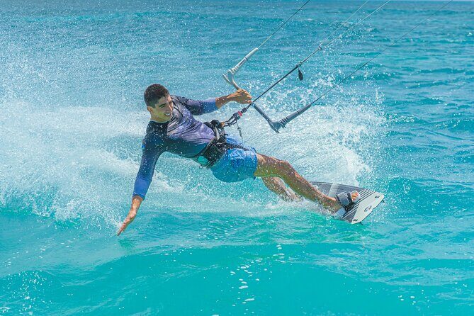 Kitesurfing Lessons in Aruba with Vela Sports - Who Would Love This Experience?