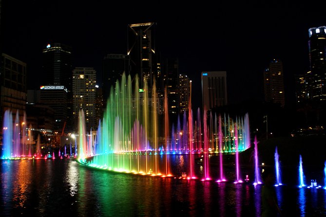 KLCC Lake of Symphony and The River Of Life Tour - Key Points