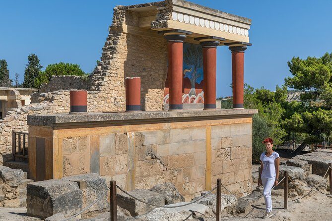 KNOSSOS PALACE private tour ( with Transfer from Heraklion Prefecture ) - Authenticity & Attention to Detail