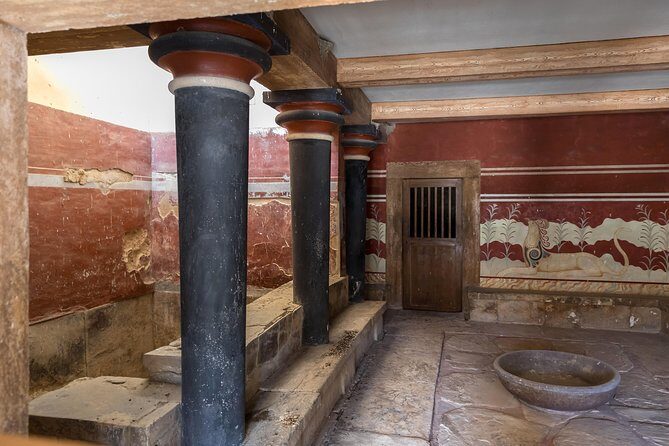 KNOSSOS PALACE private tour ( with Transfer from Heraklion Prefecture ) - The Sum Up
