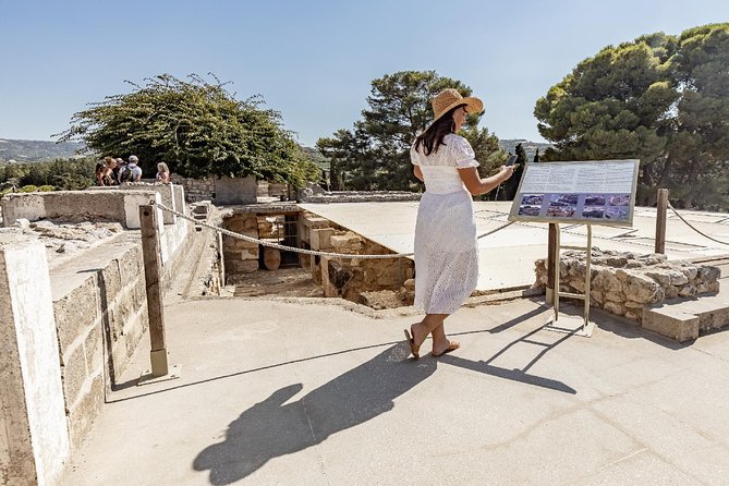 Knossos Palace: Self-Guided Audio Tour on Your Phone (Without Ticket) - Navigating the Audio Tour