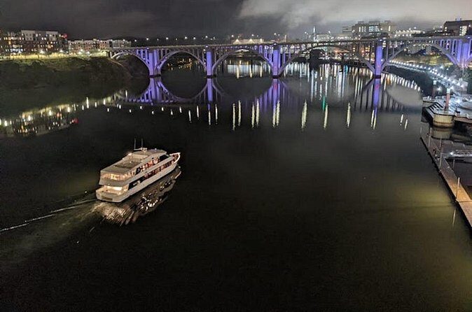 Knoxville River Cruise Aboard the Volunteer Princess - Food and Drink