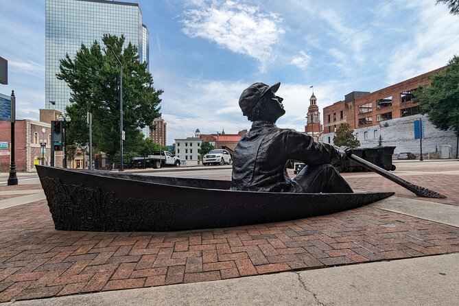 Knoxville Scavenger Hunt Walking Tour and Game - Accessibility Features