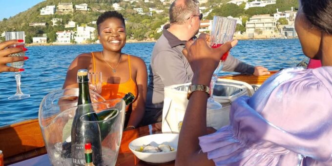 Knysna: Sightseeing Cruise on Coquette - Meeting Point and Accessibility