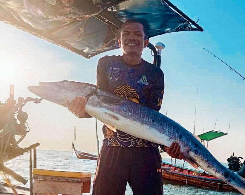 Ko Lanta: Exclusive Private Long-tail Boat Fishing Trip - Savoring the Catch and Scenery