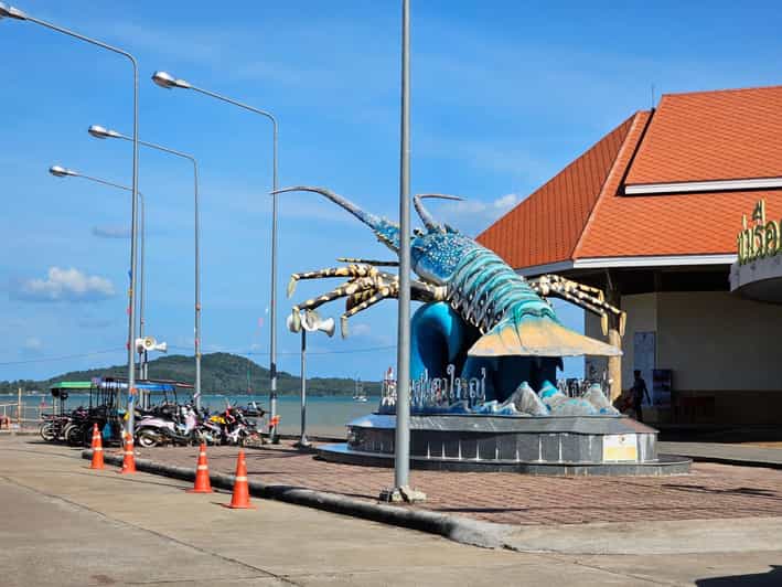 Ko Lanta: Mangrove Lanta Old Town Gypsy Village With Lunch - Itinerary Highlights