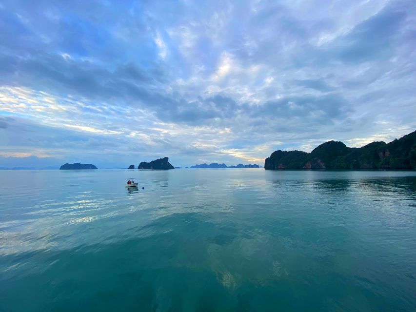 Ko Yao: Premium James Bond Island Trip by Speedboat & Canoe - Exploring Phang Nga Bay
