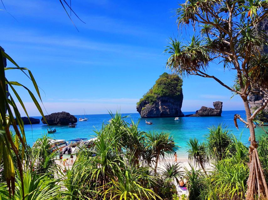 Ko Yao: Premium James Bond Island Trip by Speedboat & Canoe - Visiting James Bond Island
