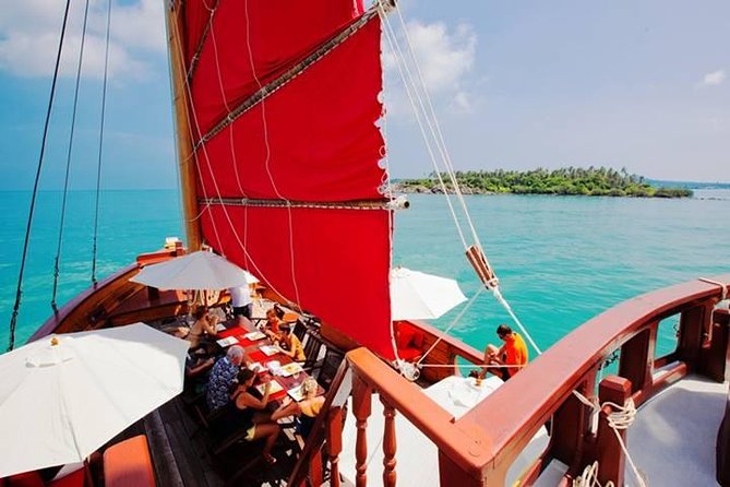 Koh Phangan Brunch and Snorkeling Cruise - Departure From Koh Samui - Relaxing on the Shores