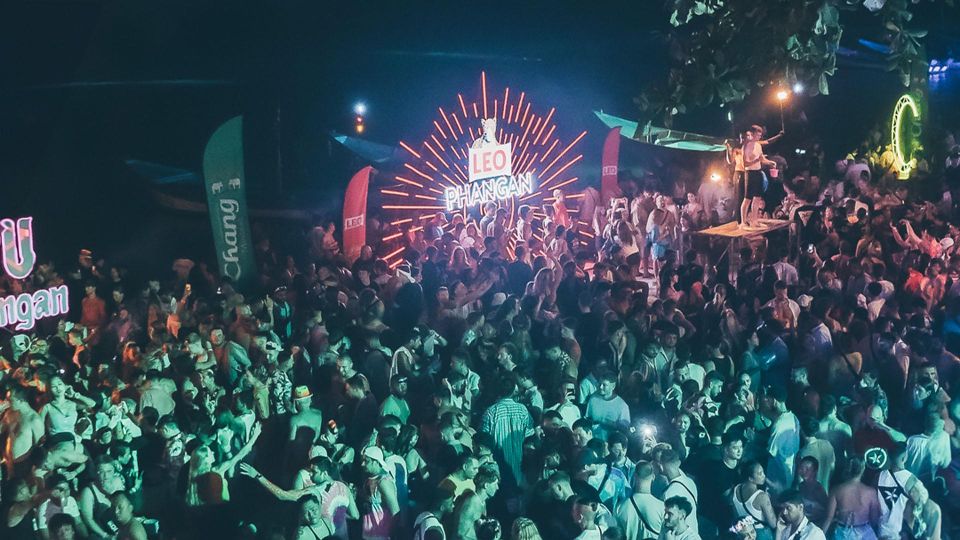 Koh Samui: Full Moon Festival Party Cruise With Hotel Pickup - Small Group Experience