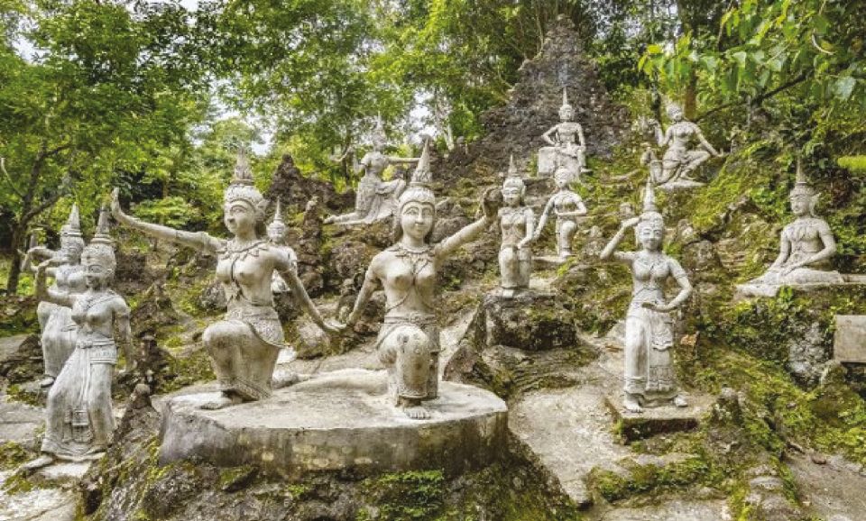 Koh Samui : Personalized Sightseeing 4x4 Wd With Driver - Magic Garden and Teepangkorn Temple
