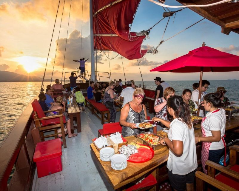 Koh Samui: Red Baron Romantic Sunset Dinner Cruise - On-board Facilities