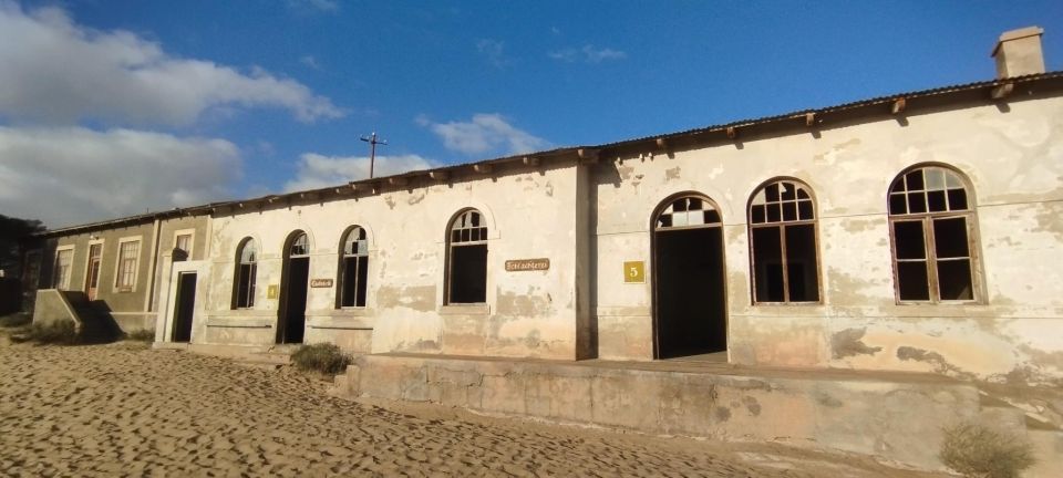 Kolmanskop: An Audio Tour of Namibia's Ghost Town - Audio Tour Access and Setup