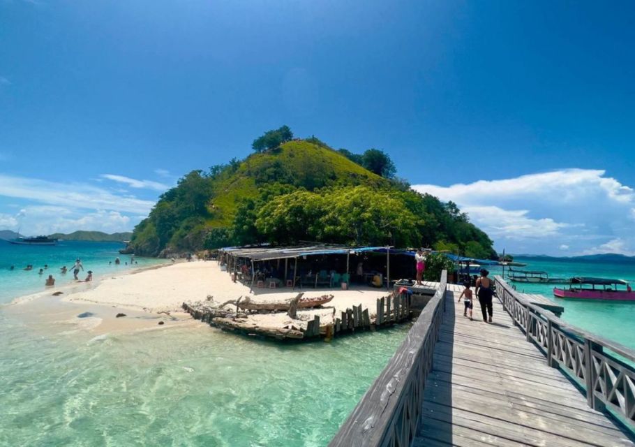 Komodo: 4-Day Private Tour With Overnight Boat and Hotel - Arrival and Bidadari Island