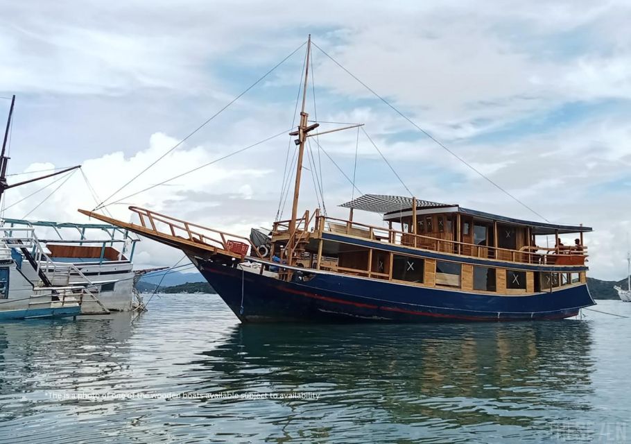 Komodo Island: Private 3-Day Tour With Boat and Hotel Stay - Visit to Batu Cermin Cave