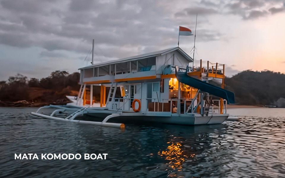 Komodo Tour Private 3D2N at Boat and Hotel - Excluded Expenses