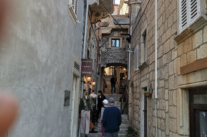 KorčUla Private Tour With Pickup and Dropoff  - Dubrovnik - Booking Requirements