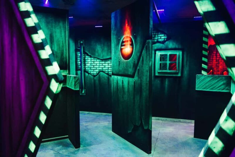 Kortrijk: Ultimate Laser Tag Experience 3 Games + Drink - Key Points