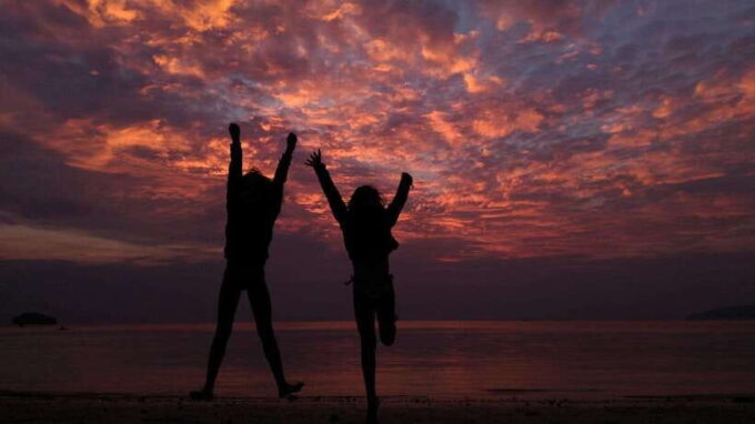 Krabi: 4 Island-Hopping Sunset Boat Tour With Night Snorkel - Choosing the Right Tour for Your Krabi Adventure