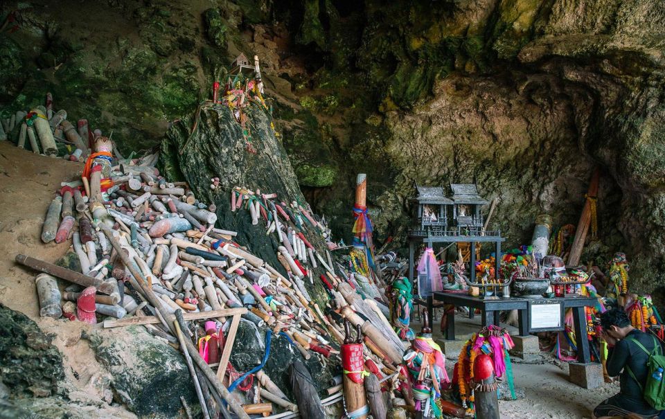 Krabi: 4 Islands & Krabis Separated Sea Longtail Boat Tour - Poda Island