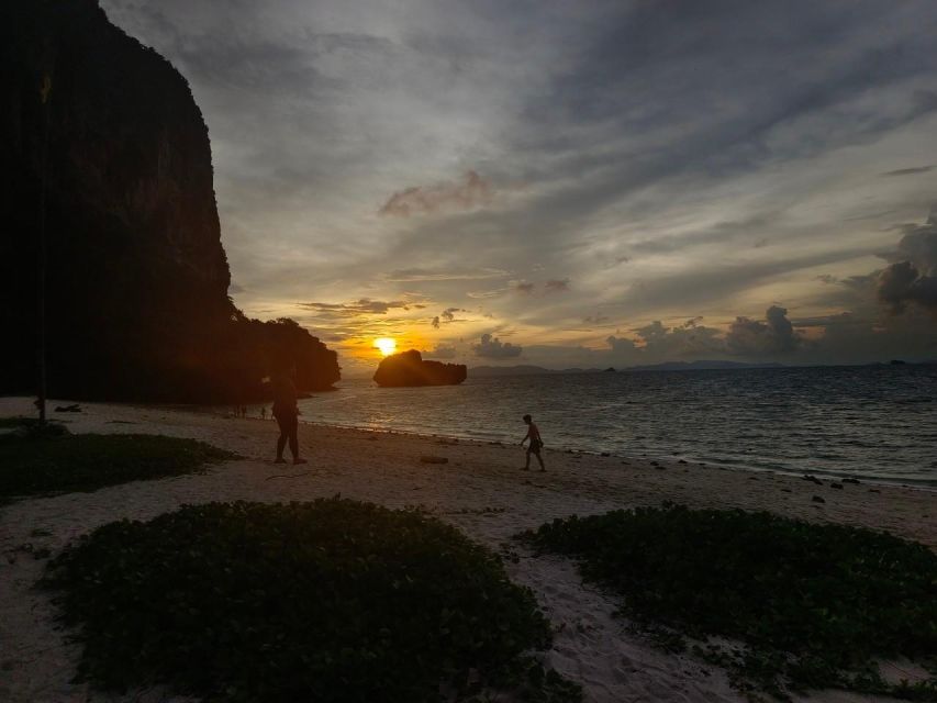 Krabi 7 Island Sunset by Luxury Vintage Boat With BBQ Dinner - Included Experiences