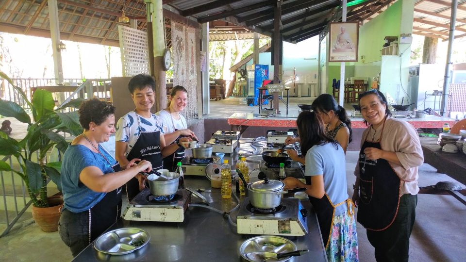 Krabi: Evening Thai Cooking Class at Yas Cookery - Class Activities