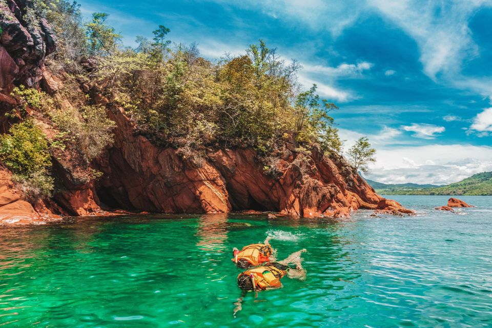 Krabi: Full-Day Tour to Koh Hong and Surrounding Islands - Lading Island Lunch