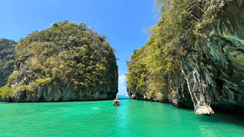 Krabi: Hong Islands Private Boat Trip & Snorkeling - Exploring the Hong Lagoon